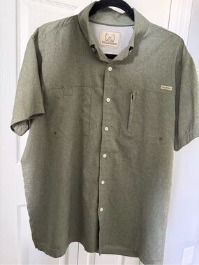 Tallwoods Men's Short-Sleeve Button-Down Shirt in Olive Green